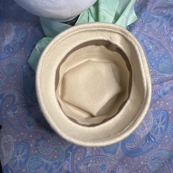 Vintage 1950s cream/ Light Tan women's hat Stylish please Read Description - Picture 8 of 9
